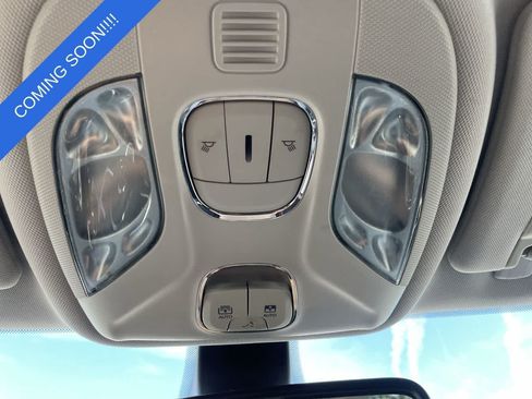 Used 2018 Jeep Compass Latitude w/ Cold Weather Group AWD/4WD image 28