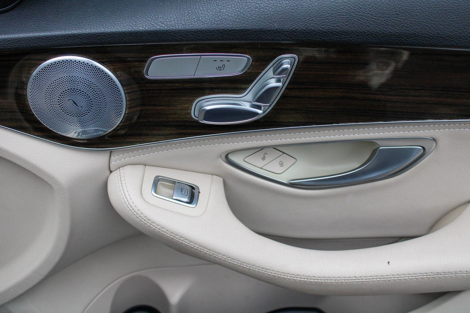 Used 2015 Mercedes-Benz C 300 4MATIC Sedan image 21