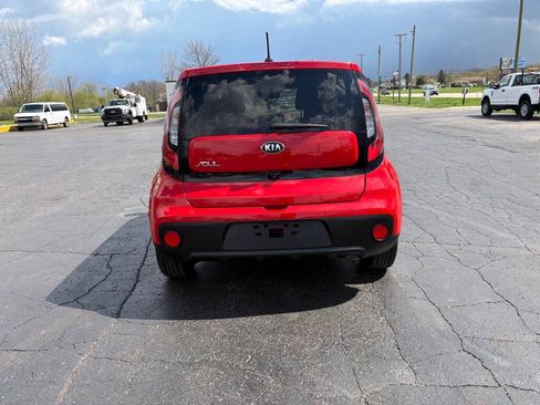 Used 2019 Kia Soul FWD image 6