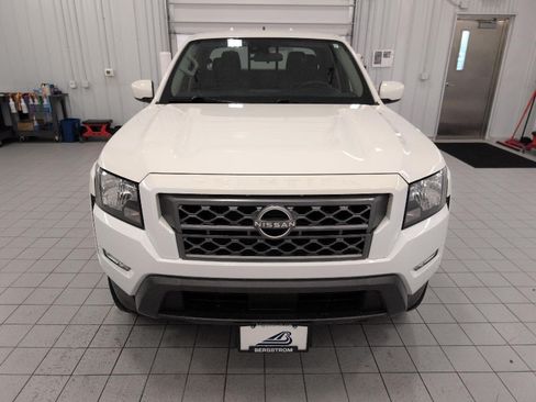 Used 2022 Nissan Frontier SV AWD/4WD image 13