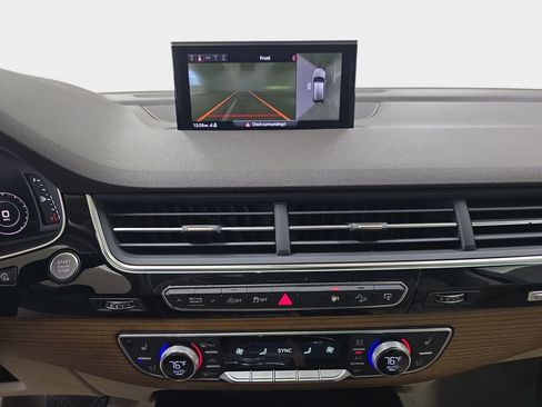 Used 2017 Audi Q7 3.0T Premium Plus w/ Premium Plus Package image 23