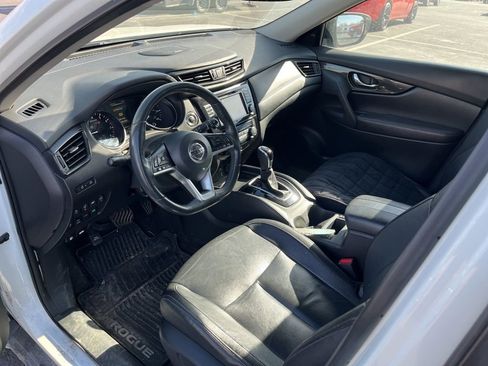 Used 2017 Nissan Rogue SL w/ SL Premium Package image 20
