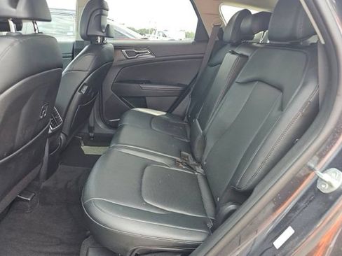 Certified 2024 Kia Sportage EX FWD image 10