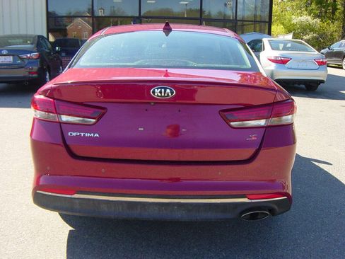Used 2018 Kia Optima S FWD image 5