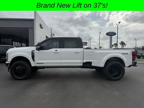 Used 2025 Ford F350 Lariat w/ Lariat Ultimate Package AWD/4WD image 9