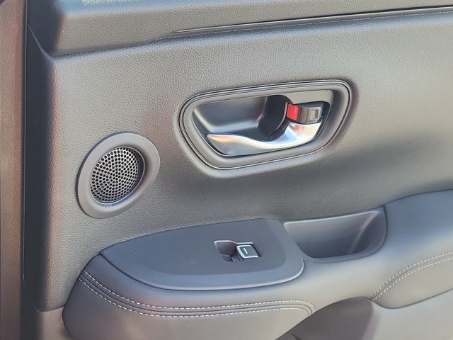 Certified 2024 Honda HR-V EX-L image 6