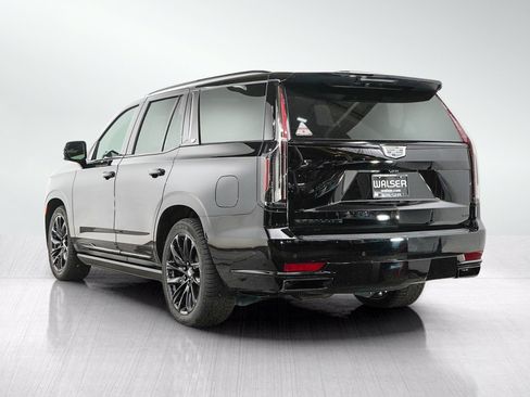 Used 2023 Cadillac Escalade Sport Platinum w/ LPO, ONYX Package AWD/4WD image 4