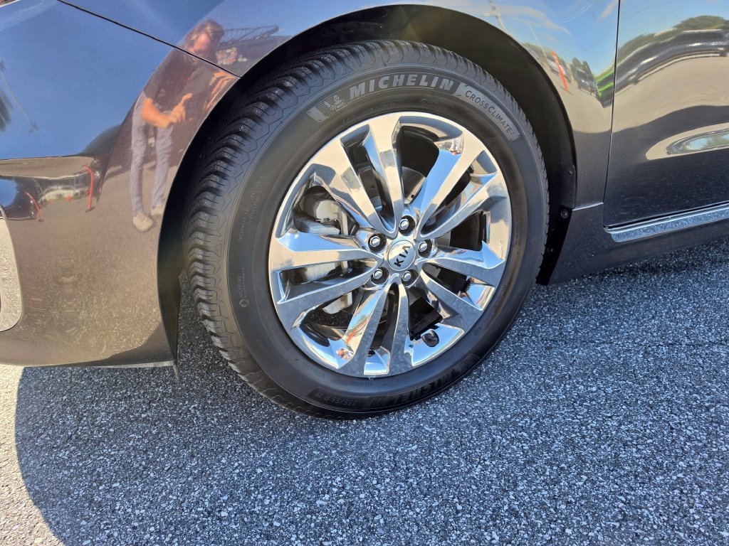 Used 2018 Kia Sedona SX Limited FWD image 4
