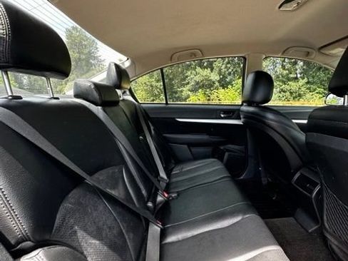 Used 2012 Subaru Legacy 2.5i Premium AWD/4WD image 19