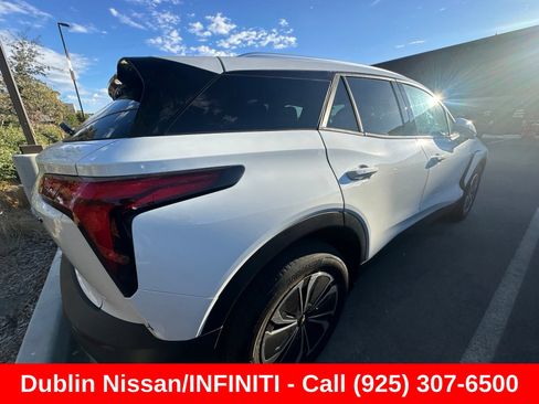 Used 2024 Chevrolet Blazer EV LT AWD/4WD image 4