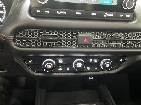 Used 2024 Honda HR-V Sport image 18