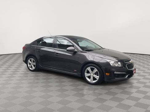 Used 2015 Chevrolet Cruze LT w/ RS Package image 34