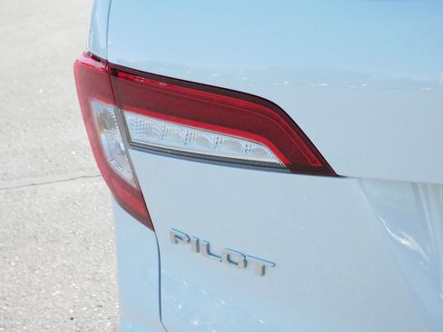 Used 2022 Honda Pilot Special Edition image 17