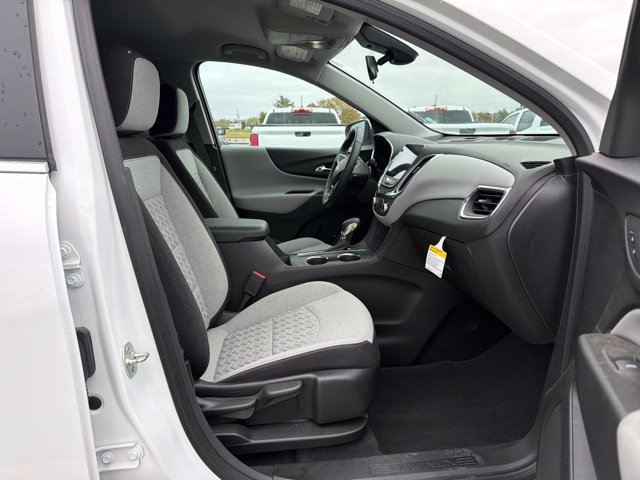 Certified 2024 Chevrolet Equinox LT FWD image 11