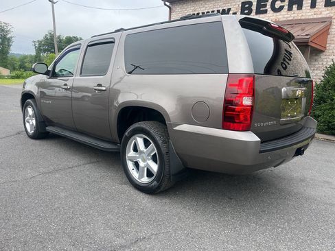 Used 2011 Chevrolet Suburban LT AWD/4WD image 8