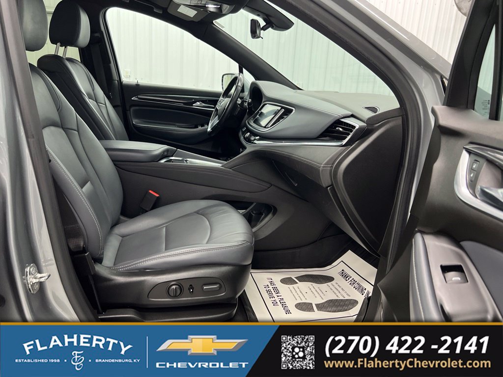 Used 2023 Buick Enclave Essence FWD image 15