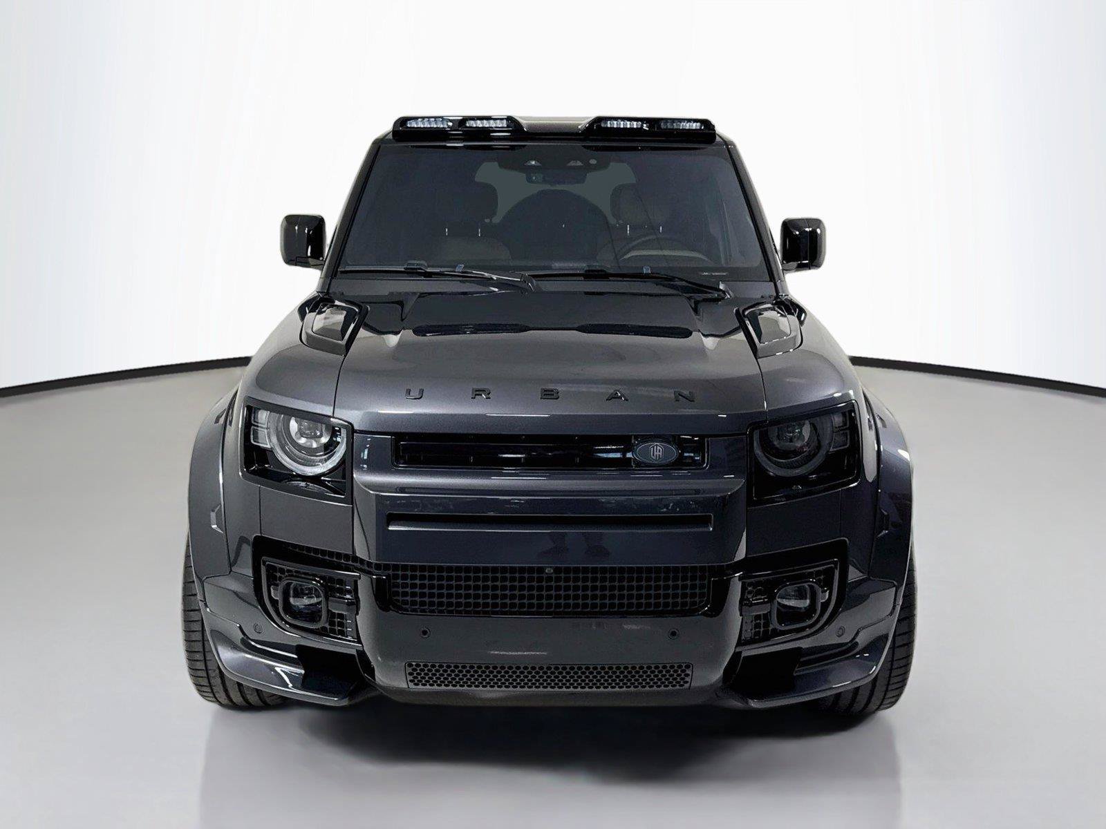 Used 2025 Land Rover Defender 110 V8 AWD/4WD image 10