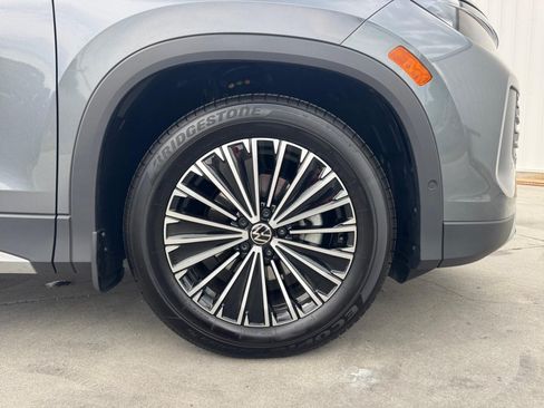 Certified 2026 Volkswagen Tiguan S w/ 18" Wheel Package FWD image 25