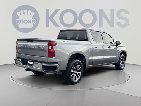 Used 2023 Chevrolet Silverado 1500 LT AWD/4WD image 7