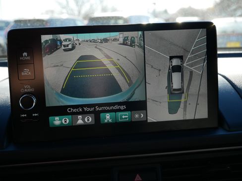 Certified 2024 Honda Pilot TrailSport image 31