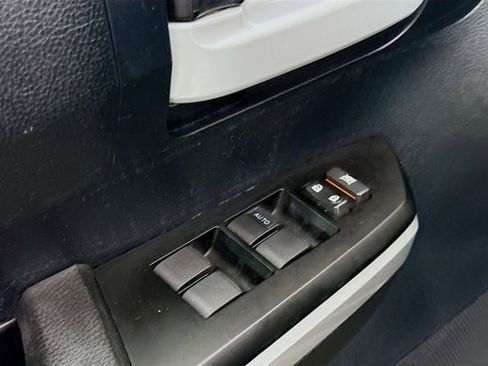 Used 2014 Toyota Tundra SR5 w/ SR5 Upgrade Package image 17