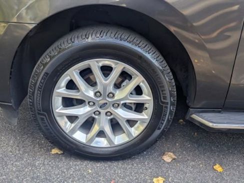 Used 2021 Ford Expedition Max XLT image 54