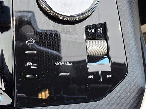 Used 2025 BMW X3 xDrive30i w/ Premium Package image 15