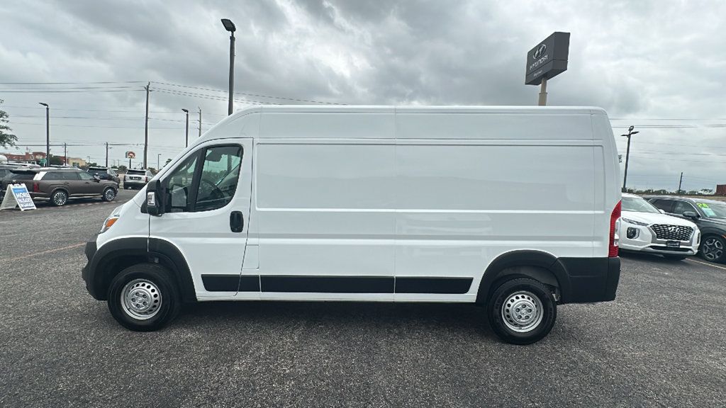 Used 2026 RAM ProMaster 2500 w/ Convenience Group FWD image 11