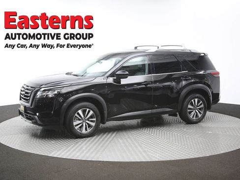 Used 2023 Nissan Pathfinder SL w/ Lighting Package (N92) AWD/4WD image 58