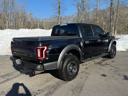 Certified 2018 Ford F150 Raptor w/ Equipment Group 801A Mid image 9