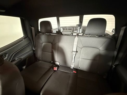 Used 2024 Chevrolet Colorado LT w/ LT Convenience Package image 28