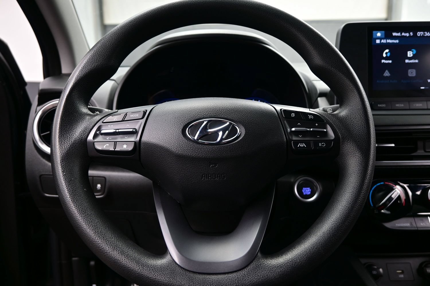 Certified 2023 Hyundai Kona SEL AWD/4WD image 24