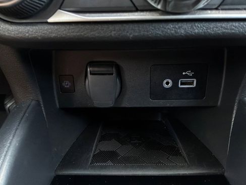 Used 2025 Nissan Versa SV FWD image 23