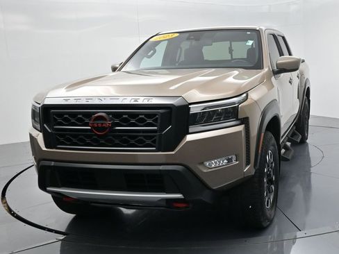 Used 2023 Nissan Frontier PRO-4X w/ Technology Package image 3