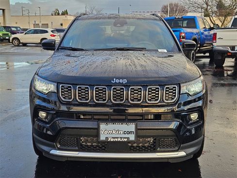 Certified 2026 Jeep Compass Limited image 9