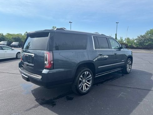 Used 2020 GMC Yukon XL Denali w/ Denali Premium Package AWD/4WD image 4