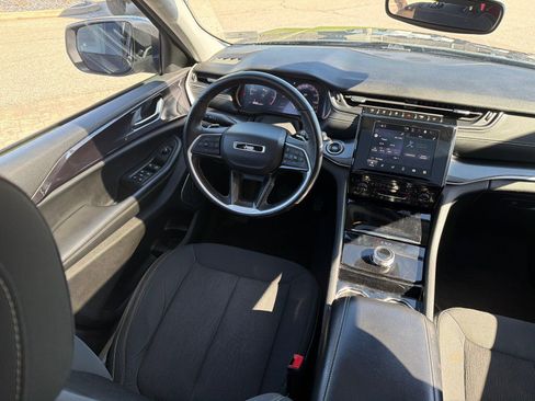 Used 2021 Jeep Grand Cherokee L Laredo w/ Luxury Tech Group I image 22