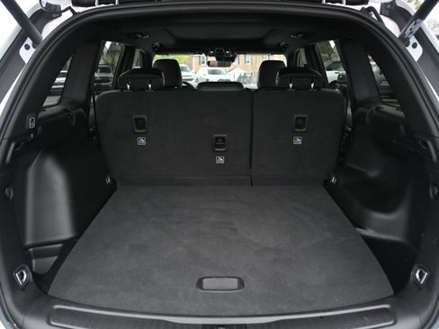 Used 2025 Jeep Grand Cherokee Limited w/ Black Appearance Package image 14