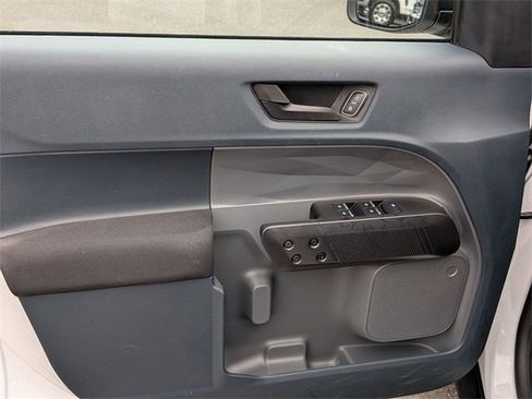 Used 2024 Ford Maverick XL image 12