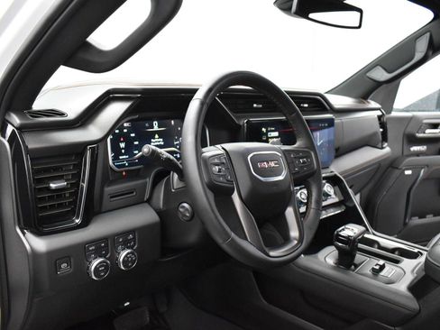 Used 2024 GMC Sierra 1500 AT4 w/ AT4 Preferred Package image 14