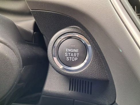 Used 2025 Subaru Crosstrek 2.0i Premium image 31