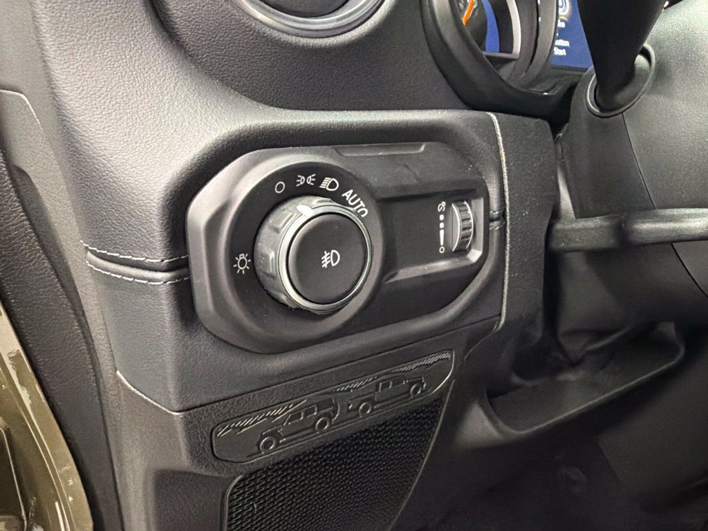 New 2026 Jeep Wrangler Unlimited Sahara AWD/4WD image 18