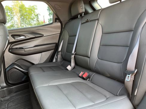 Used 2024 Chevrolet TrailBlazer ACTIV w/ Convenience Package FWD image 12