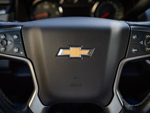 Used 2019 Chevrolet Suburban LT image 26