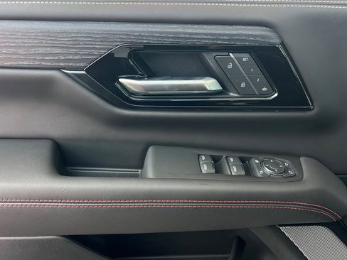 New 2026 GMC Yukon AT4 Ultimate AWD/4WD image 9