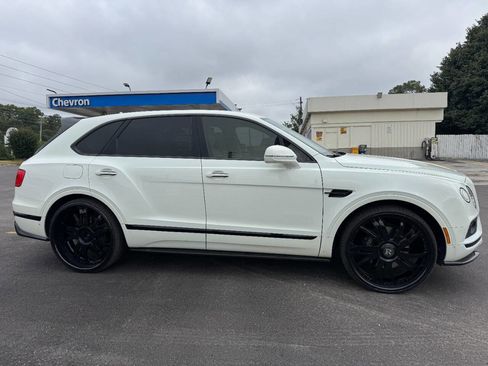 Used 2018 Bentley Bentayga Mulliner image 6