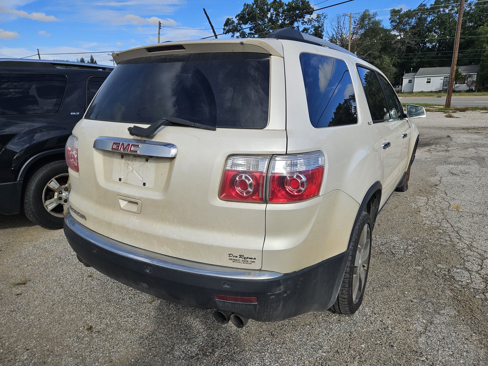 Used 2011 GMC Acadia SLT FWD image 3