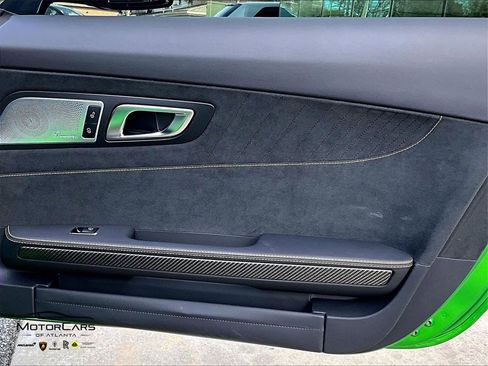Used 2018 Mercedes-Benz AMG GT R image 19