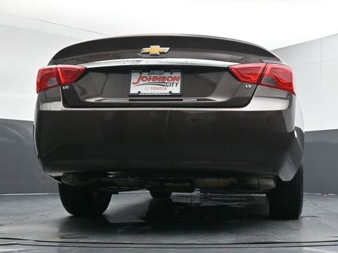 Used 2015 Chevrolet Impala LT w/ Convenience Package image 39