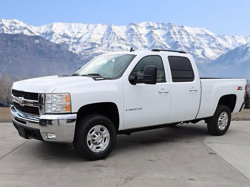 Used 2008 Chevrolet Silverado 2500 LTZ w/ Safety Package image 2